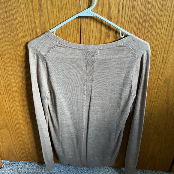 Banana Republic V Neck Sweater - Picture 2 of 2